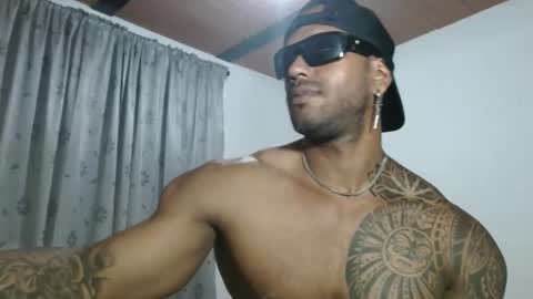 Snapshot of manolofitt chatting on 09.20.25 Manolo online show from 09.20.25