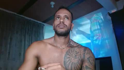 Snapshot of manolofitt chatting on 11.04.25 Manolo online show from 11.04.25