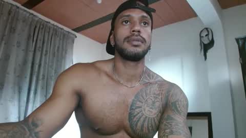 Snapshot of manolofitt chatting on 11.09.25 Manolo online show from 11.09.25