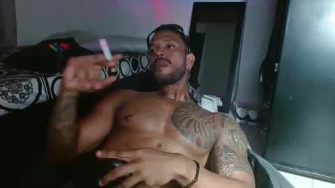 Snapshot of manolofitt chatting on 11.10.25 Manolo online show from 11.10.25