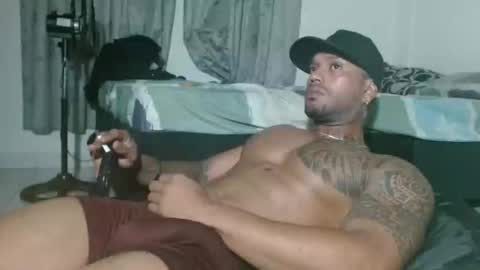 Snapshot of manolofitt chatting on 02.13.26 Manolo online show from 02.13.26