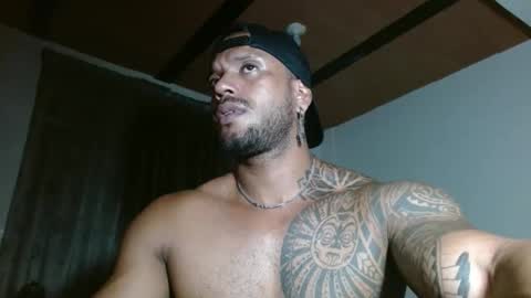 Snapshot of manolofitt chatting on 03.08.26 Manolo online show from 03.08.26