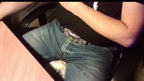 Snapshot of manswed chatting on 12.10.24 manswed online show from 12.10.24