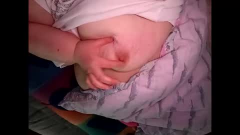 Snapshot of mantagirl chatting on 11.14.25 mantagirl online show from 11.14.25