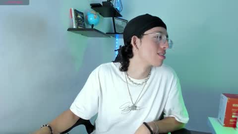 Manuel online show from 11.06.25