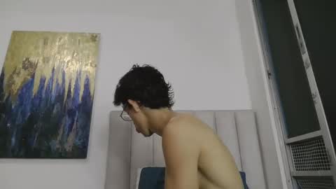 Manuel online show from 05.04.26