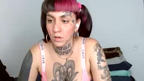 Snapshot of manuarango chatting on 11.26.25 Spiritual Gangsta Princess 1111 online show from 11.26.25