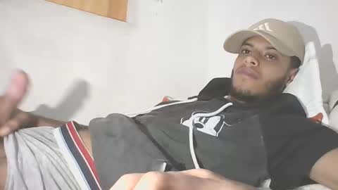 Snapshot of manuel444rl chatting on 02.07.25 Manuel RL online show from 02.07.25