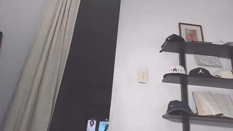 Snapshot of manuel444rl chatting on 02.23.25 Manuel RL online show from 02.23.25