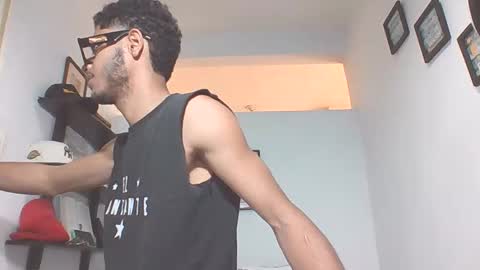 Snapshot of manuel444rl chatting on 02.23.25 Manuel RL online show from 02.23.25