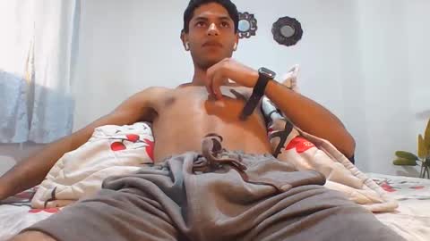 Snapshot of manuel444rl chatting on 10.22.25 Manuel RL online show from 10.22.25