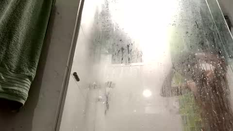 Snapshot of manuel444rl chatting on 11.19.25 Manuel RL online show from 11.19.25