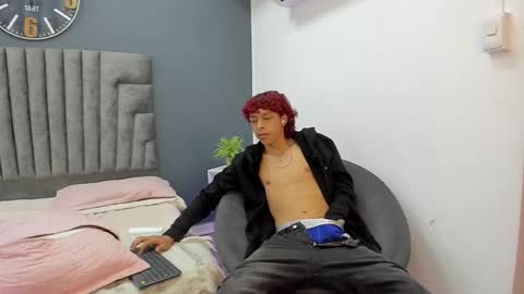 Manuel Rivero online show from 03.12.26