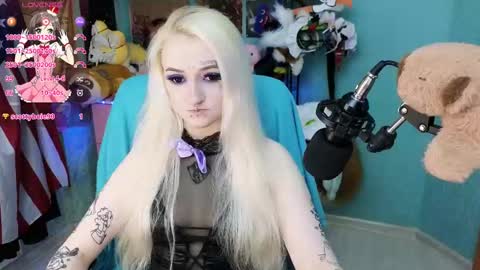 Manuela online show from 02.24.25