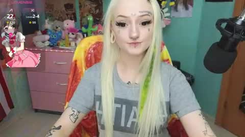 Snapshot of manuela_unicorn chatting on 07.16.26 Manuela online show from 07.16.26
