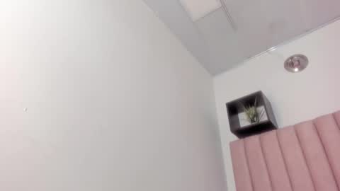 manu 3 online show from 10.27.25