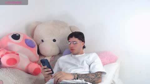 Manuel online show from 05.15.26