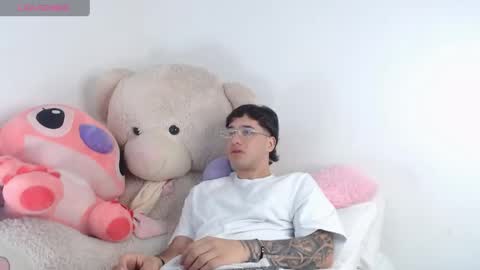 Manuel online show from 05.16.26