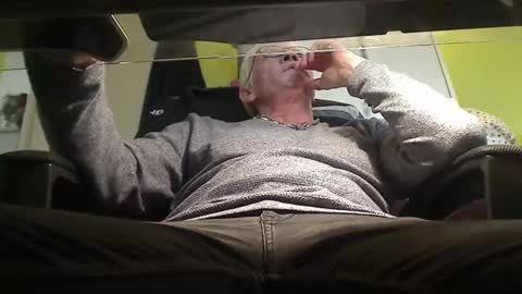 Snapshot of manufocus chatting on 02.02.25 Manu online show from 02.02.25