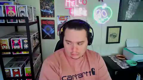 Snapshot of manyfacese chatting on 01.11.26 kyle online show from 01.11.26