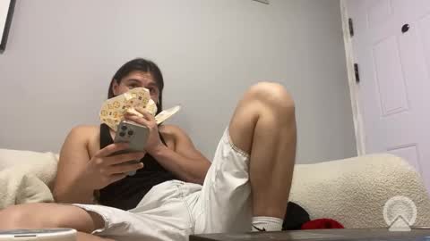 Snapshot of manyflex chatting on 10.25.25 manyflex online show from 10.25.25