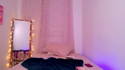     online show from 12.17.25