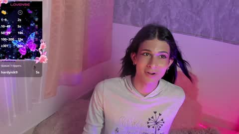 Snapshot of mara_friendboy chatting on 12.12.24 Mara online show from 12.12.24