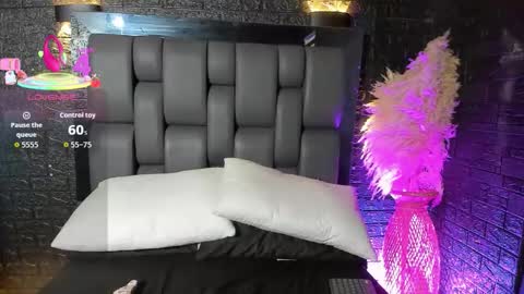 maraa_rivera online show from 10.30.25