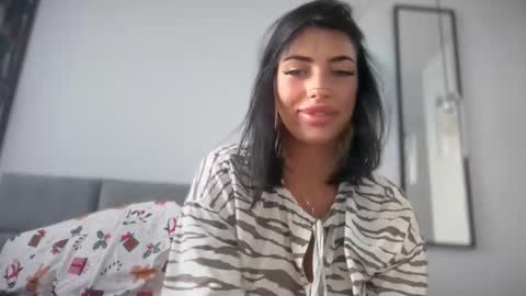 Marakuia online show from 11.04.25