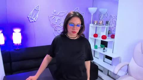 maramartinez_ online show from 05.05.26