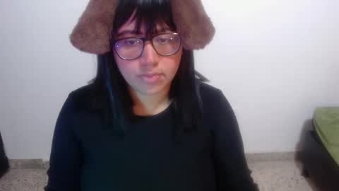 Snapshot of marasilk chatting on 09.24.25 Mara Silk online show from 09.24.25