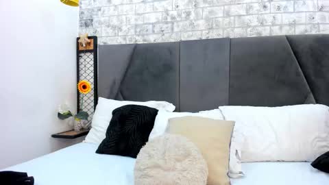 Snapshot of maray_lous chatting on 11.28.25 Maray Lous online show from 11.28.25