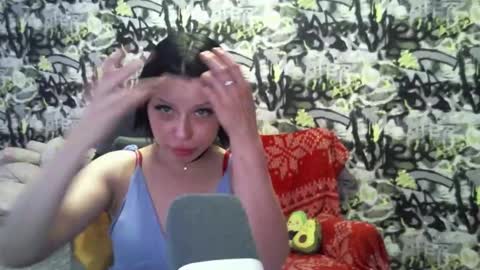 Snapshot of marble_kitten chatting on 12.20.25 marble_kitten online show from 12.20.25