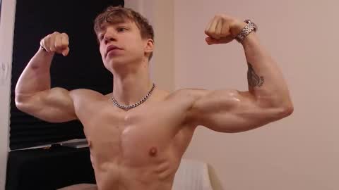 Snapshot of marc_solo chatting on 11.29.25 marc_solo online show from 11.29.25