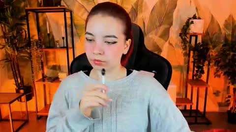 Snapshot of marcelinechi chatting on 11.06.25 MarcelineChi online show from 11.06.25