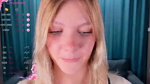 Snapshot of marcia_walker chatting on 06.18.26 Sonya online show from 06.18.26