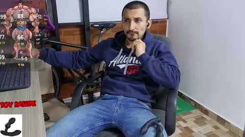 Snapshot of marckmuscle chatting on 09.21.25 Marck Independent model online show from 09.21.25