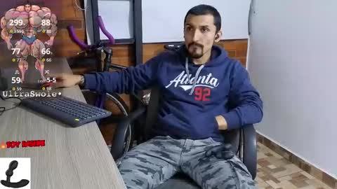 Snapshot of marckmuscle chatting on 10.14.25 Marck Independent model online show from 10.14.25