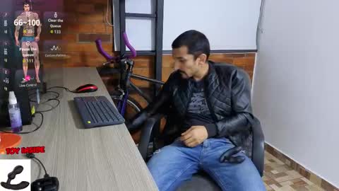 Snapshot of marckmuscle chatting on 10.19.25 Marck Independent model online show from 10.19.25