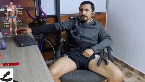 Snapshot of marckmuscle chatting on 10.23.25 Marck Independent model online show from 10.23.25