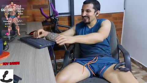 Snapshot of marckmuscle chatting on 10.23.25 Marck Independent model online show from 10.23.25