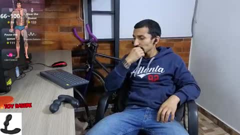 Snapshot of marckmuscle chatting on 10.26.25 Marck Independent model online show from 10.26.25