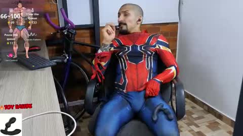 Snapshot of marckmuscle chatting on 10.29.25 Marck Independent model online show from 10.29.25