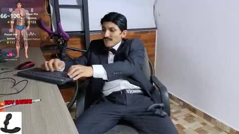 Snapshot of marckmuscle chatting on 11.01.25 Marck Independent model online show from 11.01.25