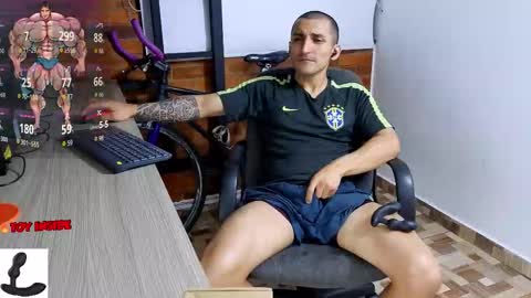 Snapshot of marckmuscle chatting on 11.04.25 Marck Independent model online show from 11.04.25