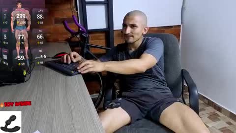 Snapshot of marckmuscle chatting on 11.22.25 Marck Independent model online show from 11.22.25