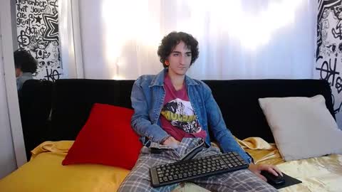 marco_xxx010 online show from 10.15.25