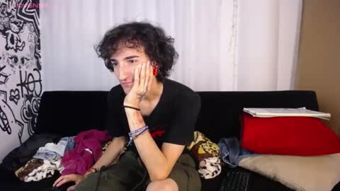 marco_xxx010 online show from 10.17.25