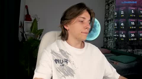 Snapshot of marcus_euphoria chatting on 09.11.25 Marcus online show from 09.11.25