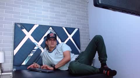 Snapshot of marcus_hans chatting on 10.10.25 marcus hans online show from 10.10.25